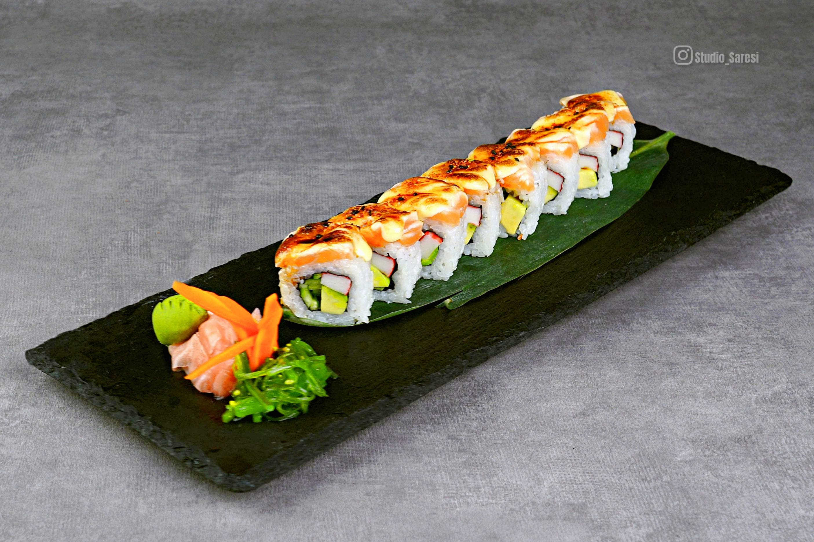 Salmon King Roll